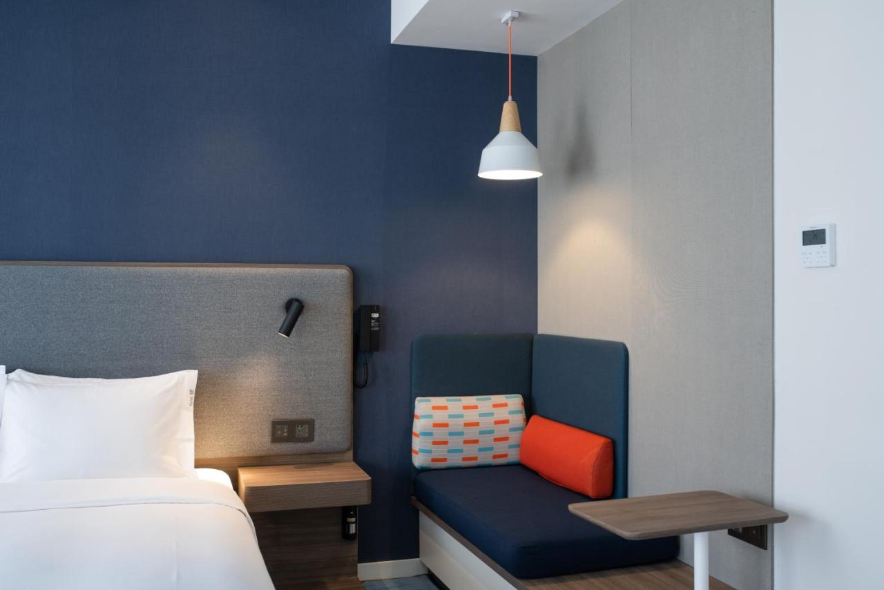 Holiday Inn Express Zhuhai Gongbei By Ihg Esterno foto