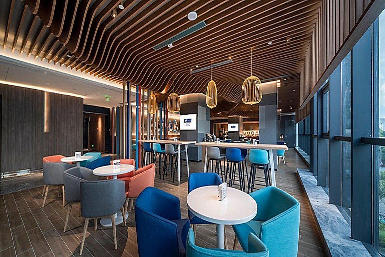 Holiday Inn Express Zhuhai Gongbei By Ihg Esterno foto