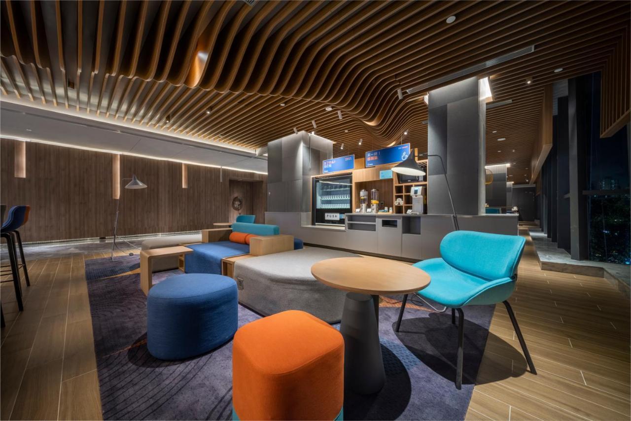 Holiday Inn Express Zhuhai Gongbei By Ihg Esterno foto