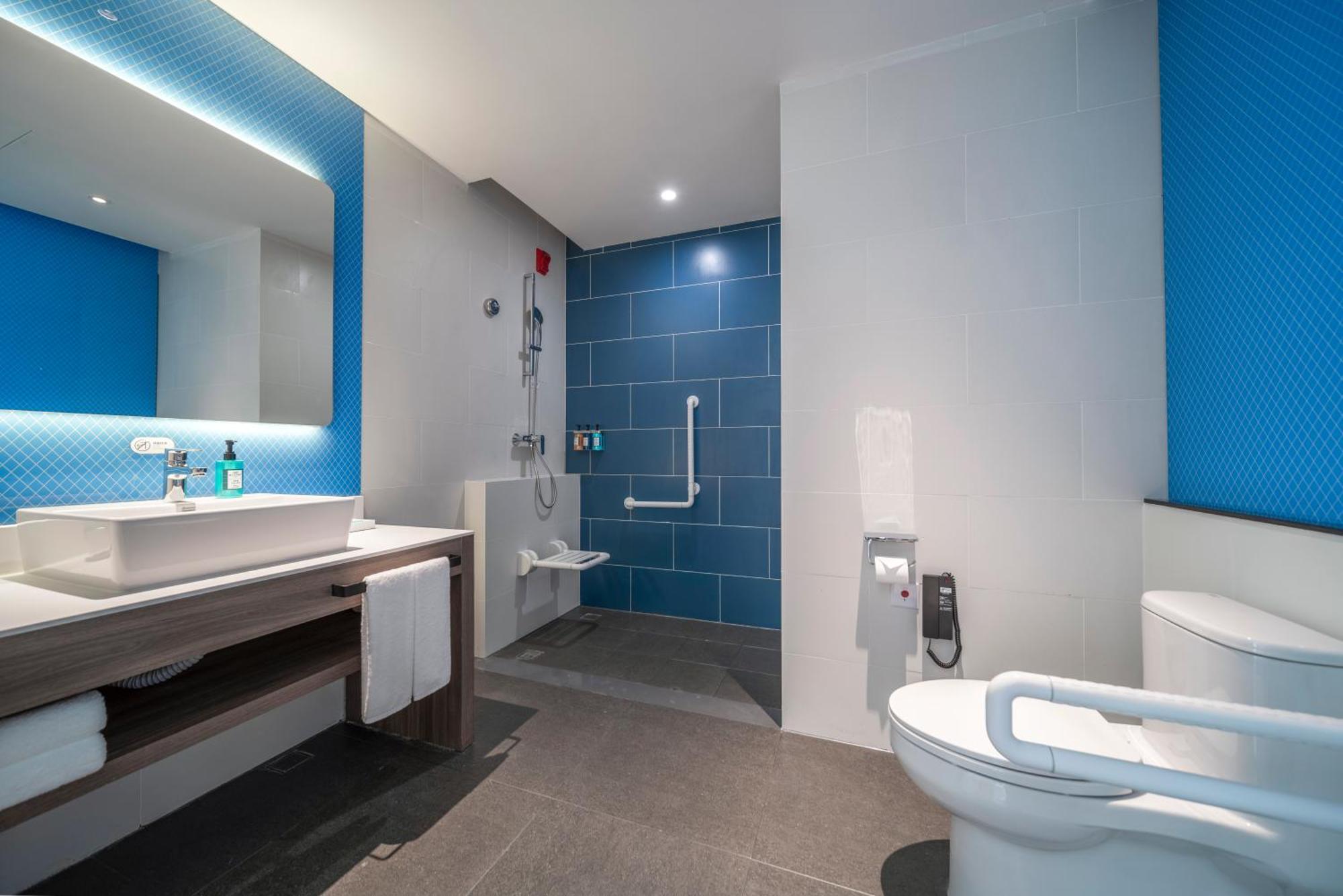 Holiday Inn Express Zhuhai Gongbei By Ihg Esterno foto